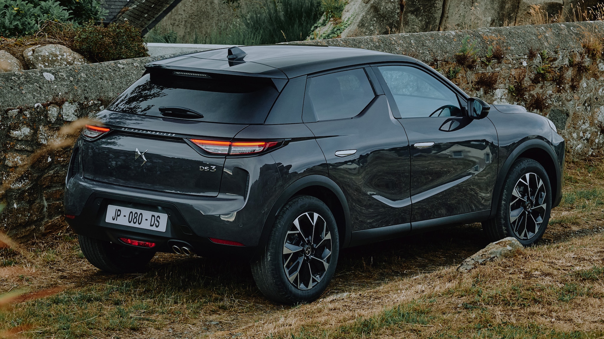 DS 3 — design spate